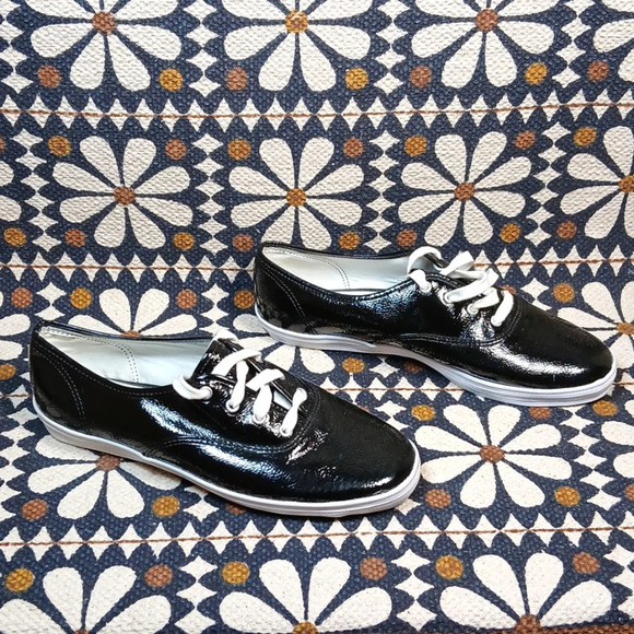 Jeffrey x Keds Women’s Champion lace up Patent leather - Picture 3 of 11